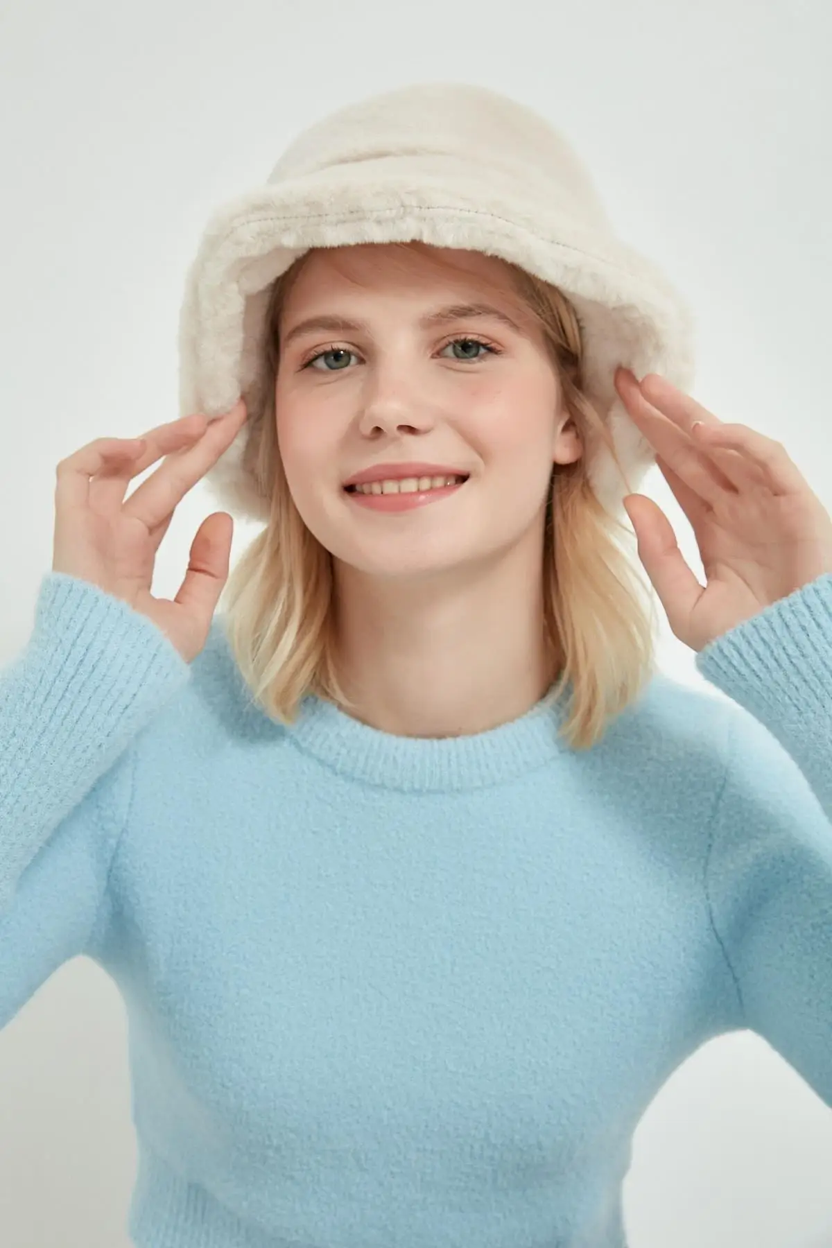 Women's Beige Bucket Hats 12839-1 