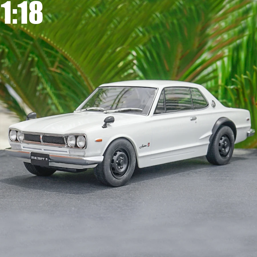 Коллекционная модель игрушечного автомобиля 1:18 SKYLINE 2000 из сплава подарок для