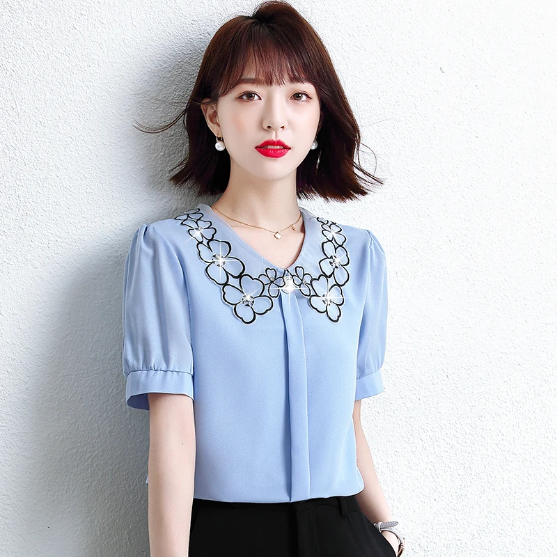 

Shirts & Blouses