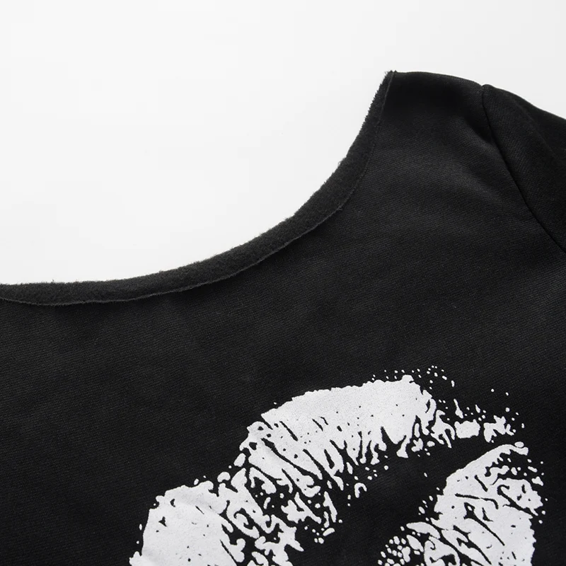 

Loose And Comfortable Ladies Sexy Long-sleeved Autumn Sweater Red Lips Big Lips Pattern Oblique Shoulder Sexy Women's Fashion