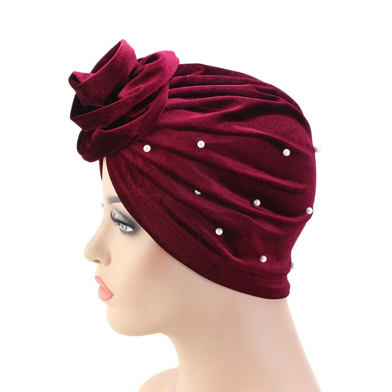 Женская шапка тюрбан с оборками и большими цветами бархатная Шапка в