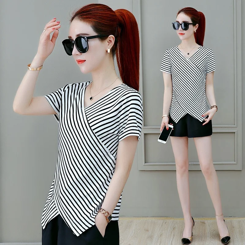 

Женская футболка в полоску, с коротким рукавом