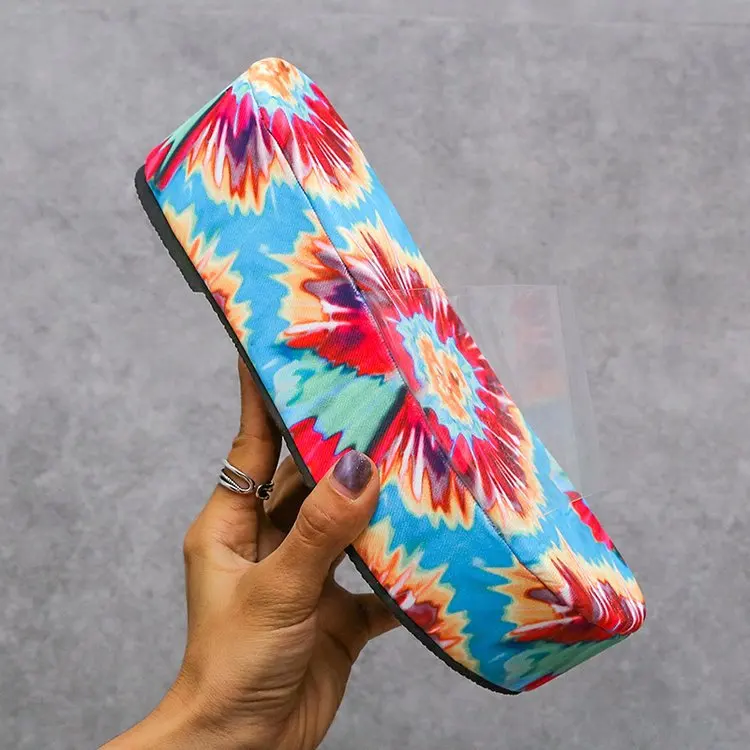 

Flat Shoes Female Transparent Slippers Slipers Women Platform Lady Big Size Slides Rubber Flip Flops Low 2021 Girl Hawaiian Hoof