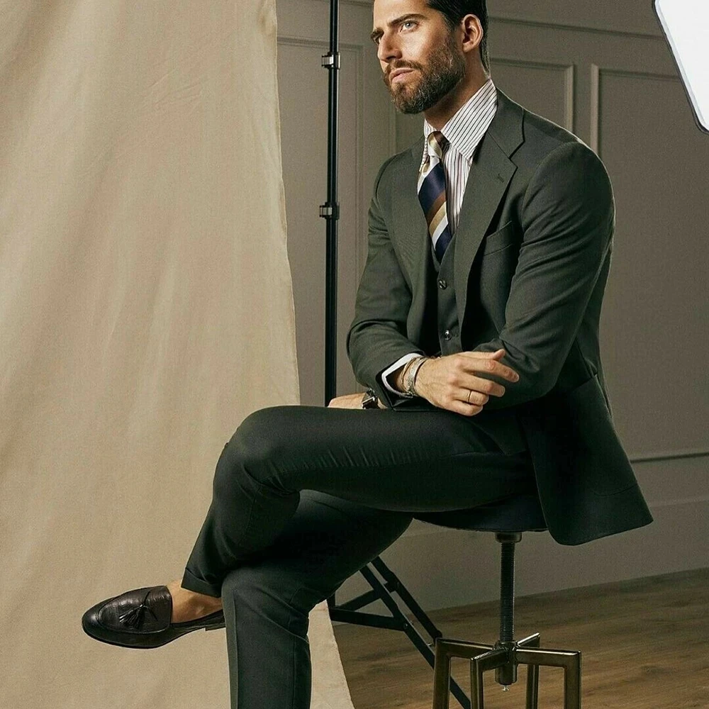 

New Peaked Lapel Groom Wear Men Suits Slim Fit Business Jacket With Pants Vest 3 Piece Wedding Blazers Prom Party Dress Tuxedos