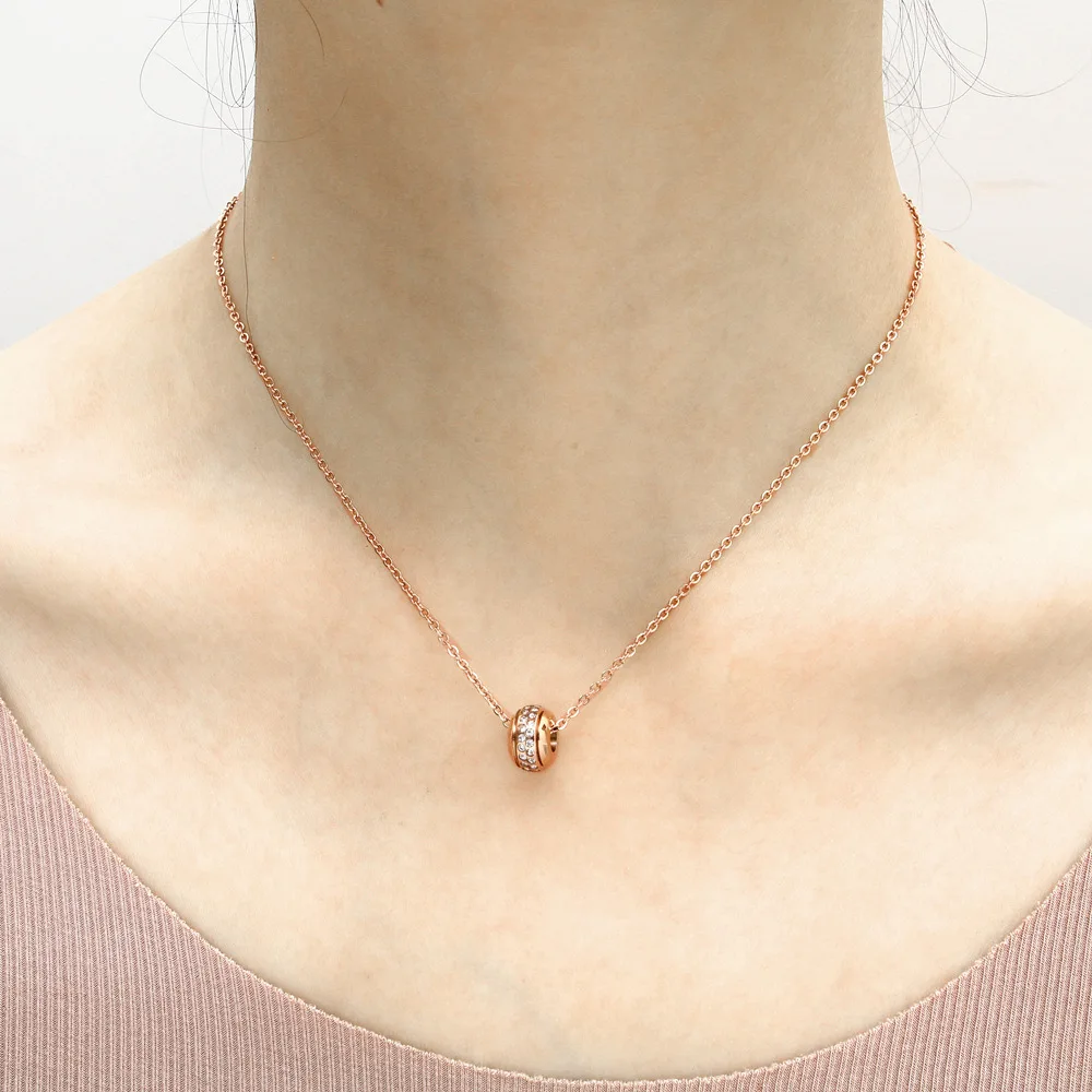 

Fashion Zircon Cylinder Pendant Necklace Rose Gold Color Stainless Steel Geometric Luxury Classic Lovely Choker Necklace Jewelry