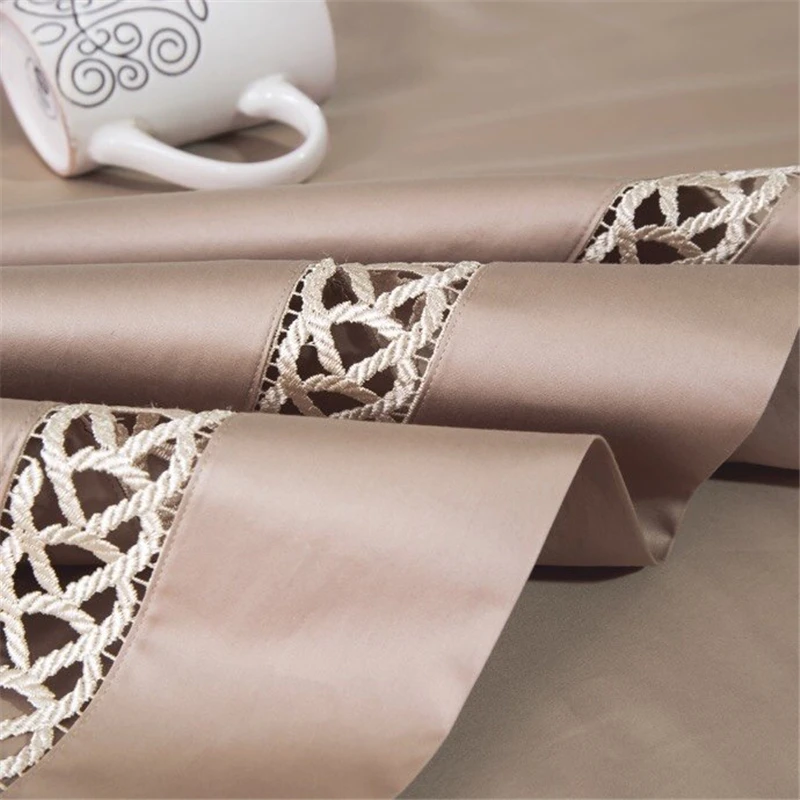 barato 600tc Luxo Egito Algodão Estilo Do Hotel Conjunto De Cama Cinco Estrelas Bordado Oco Capa Edredão Fronhas Folha 4 Pçs