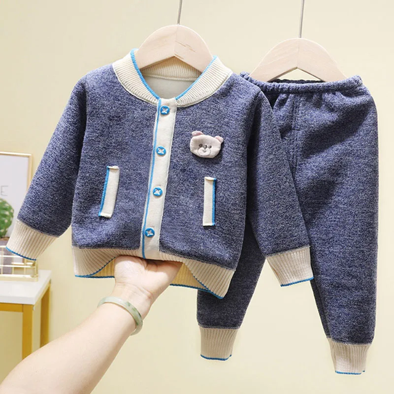 Новая осенне зимняя детская одежда с рисунком 2020 г. Детский бархатный костюм