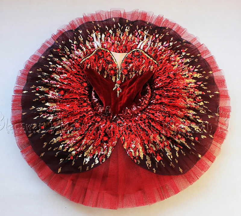 Черно-бордовый Лебединое озеро зло сказочная классическая профессиональная