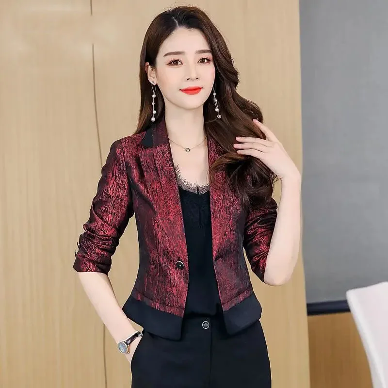 Женский короткий костюм Новинка осени 2022 женский весенний модный подходящий ко