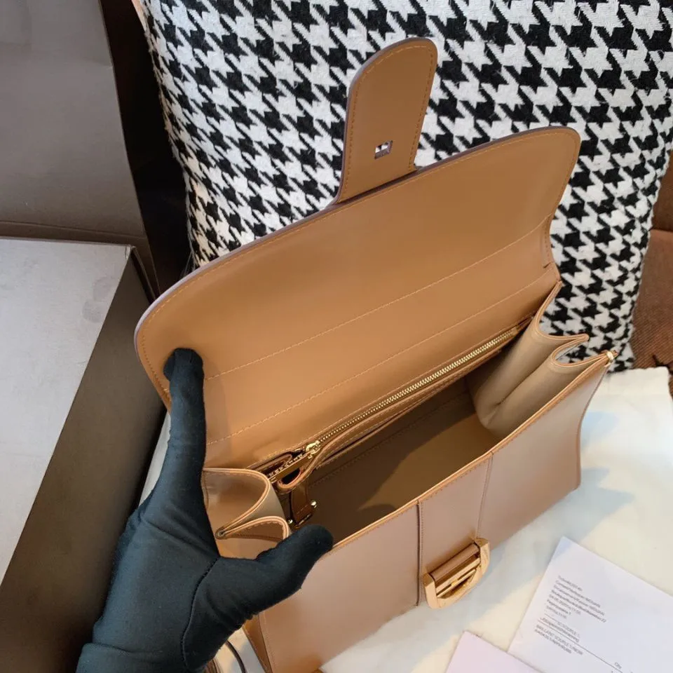 

2021 Classic Luxury Leather Quality Ladies Handbags Top Luxury In Spring And Summer