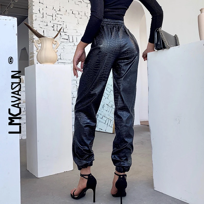 LMCAVASUN шаровары брюки для женщин искусственная кожа свободные Jogger Mujer черный высокая уличная эластичная талия повседневные армейские уличная одежда