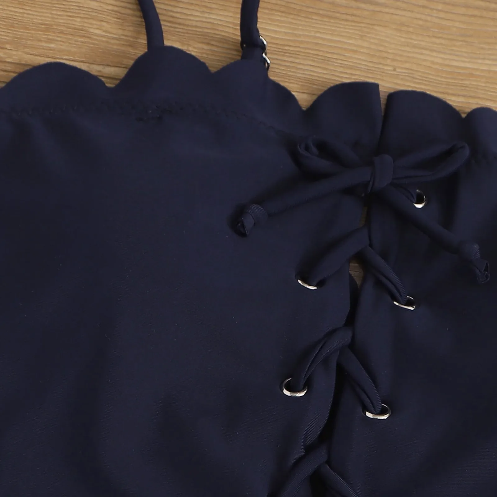 Сексуальный слитный купальник стринги 2021 Однотонный женский черный белый