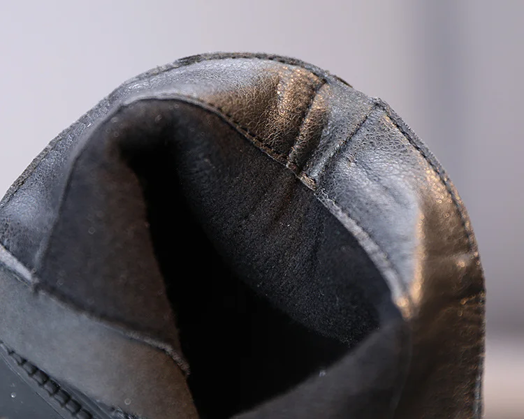 

Autumn and Winter Girls Genuine Leather Boots Princess Soft Bottom Black Martin Boots Children Shoes