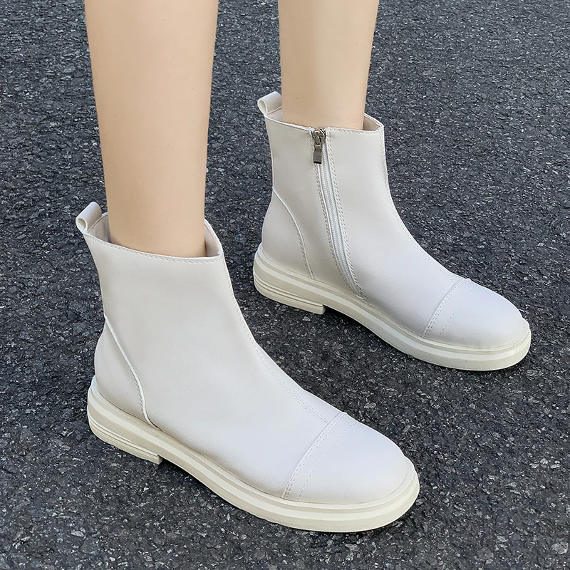 

Ботинки женские осенние, белые, на массивной платформе, без застежек, с круглым носком