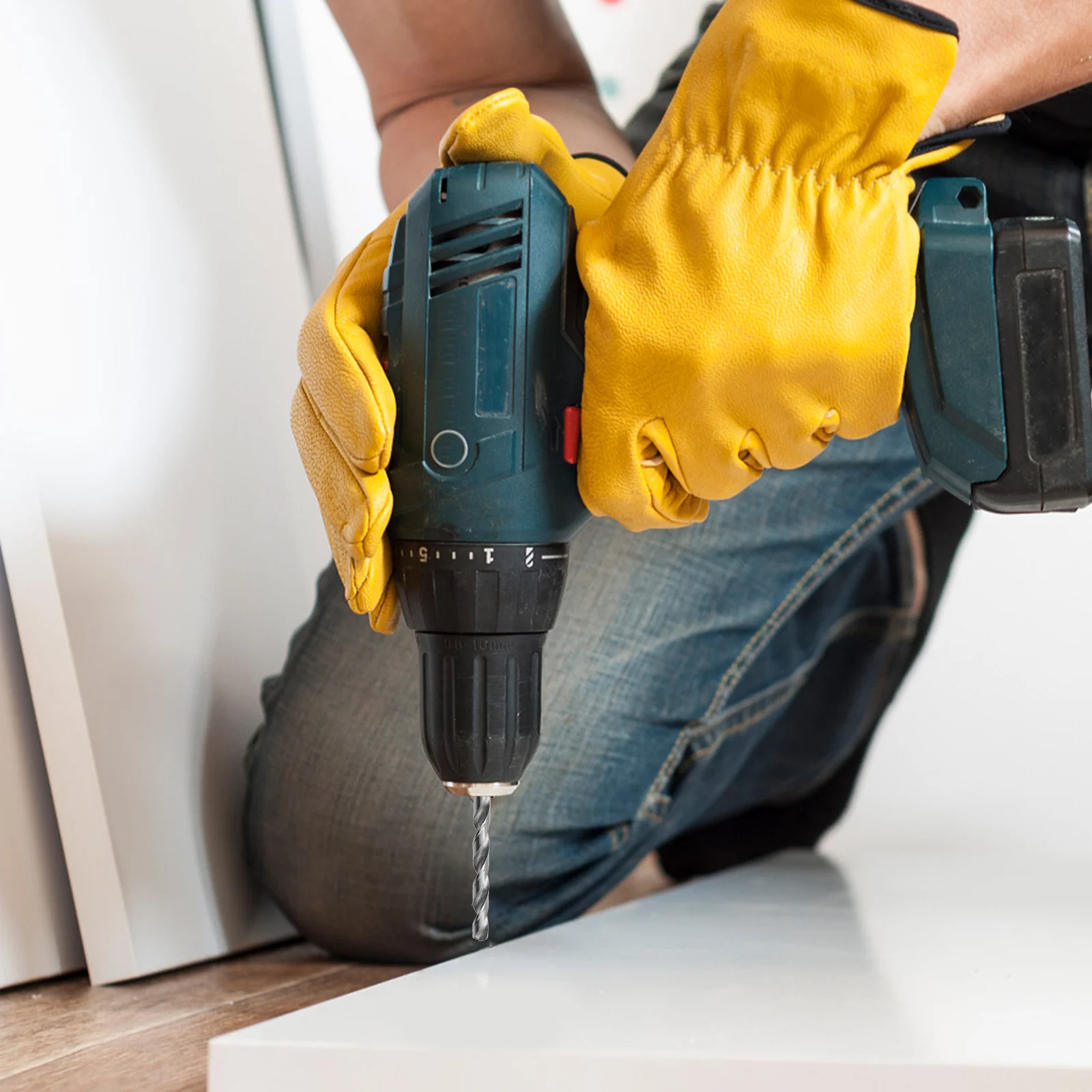 

1 Набор стальных сверл, сверлильный пробоотвердитель, локатор, деревообрабатывающее сверло, Открыватель сверл, гаечный ключ