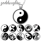 Ожерелье с подвеской в виде Луны и солнца, из черного стекла, с кабошоном, посеребреннымхрустальным покрытием