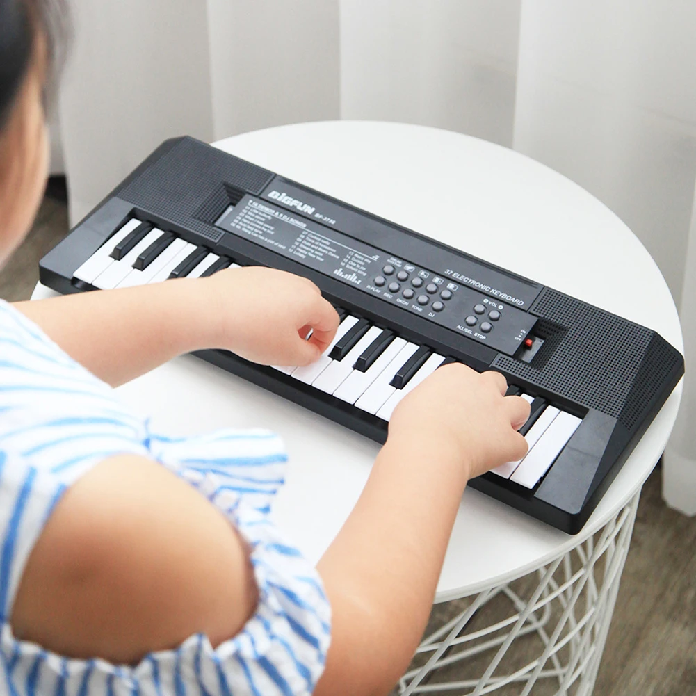 

61 Keys Digital Music Electronic Keyboard Multifunctional Electric Piano for Piano Student with Microphone Musical Instrument