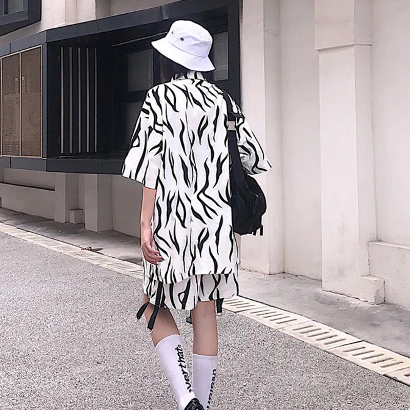Harajuku Oversized Geometric Women T-shirt Set Loose Turn Down Collar Shirt Knee Length Shorts Summer | Женская одежда