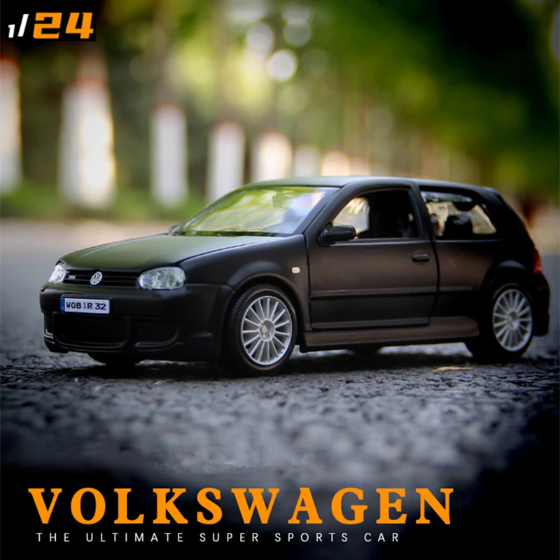 

Maisto 1:24 Volkswagen Golf R32 Alloy car model die-casting model car simulation car decoration collection gift toy