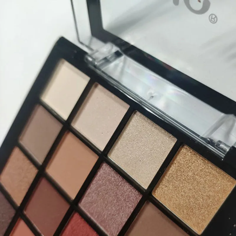 Палетка теней для век| |