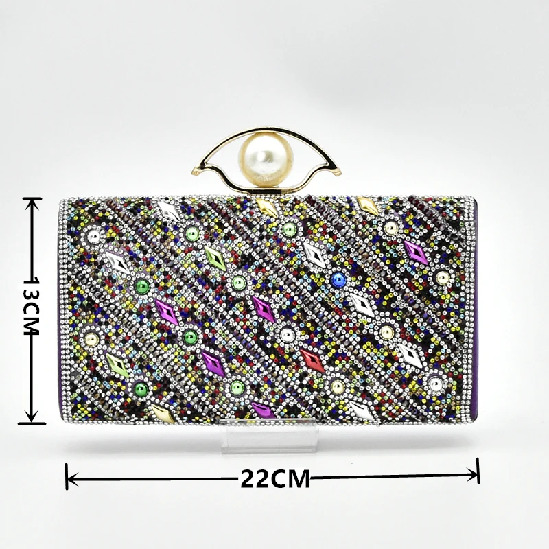 Комплект из туфель и сумочки в африканском стиле красного цвета итальянский