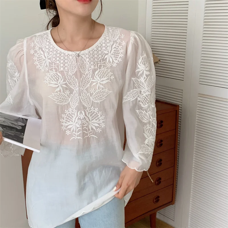 

2021 White Comfortable Retro Office Lady Brief Floral Summer Tops Sweet Shirts Femme Chic Streetwear Women Loose Blouses Tops
