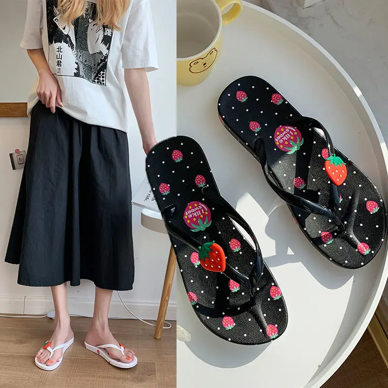 Slippers women's Korean version ins cartoon strawberry herringbone slippers anti slip soft bottom printing slippers women