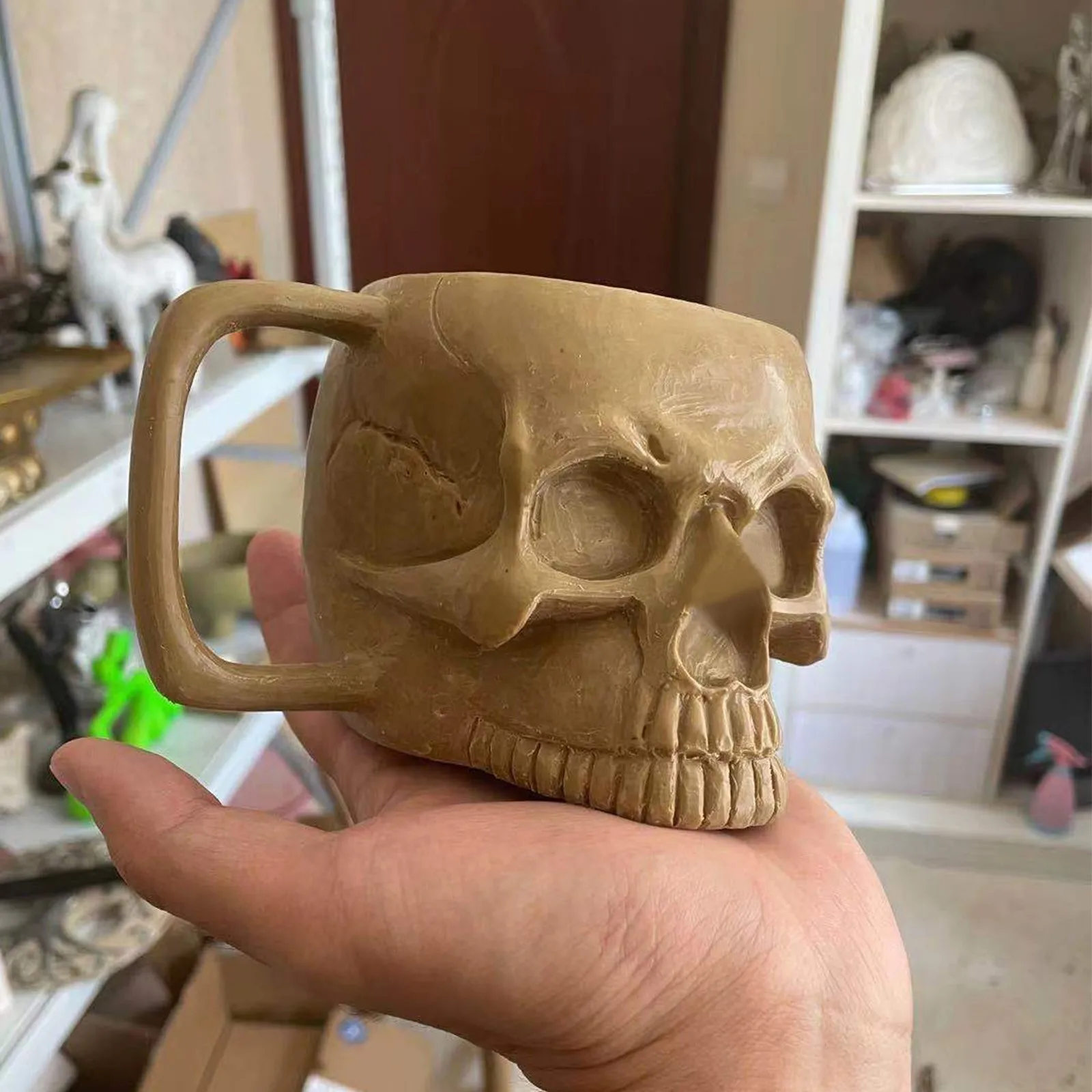 2021 New Resin Skull Cup Beer Mug Simulation Wooden Barrel Double Wall Drinking Insulated Halloween Bar Drinkware Gift | Дом и сад