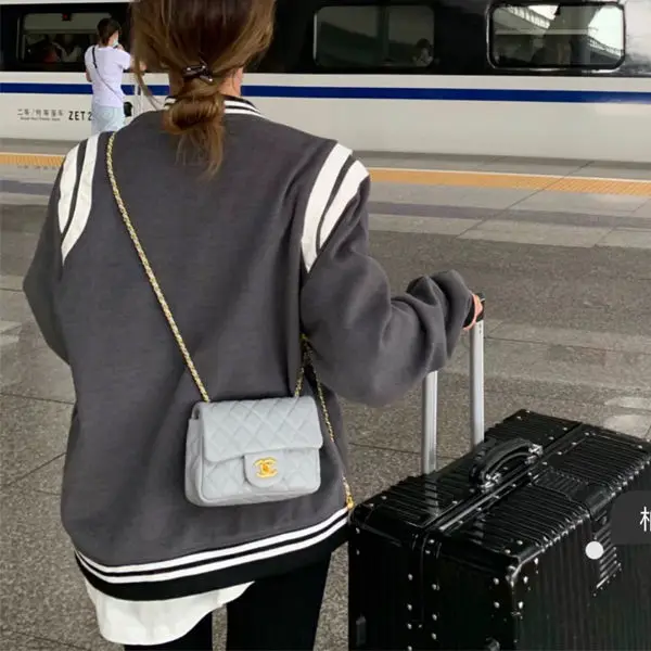 

Thickened woolen 2020 autumn and winter New Classic versatile stitching black and white jacket baseball suit female