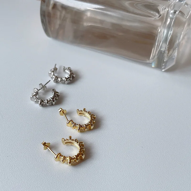 

Silvology 925 Sterling Silver Arc Gear Stud Earrings for Women Elegant Irregular Chic Korea Earring Aesthetics Designers Jewelry