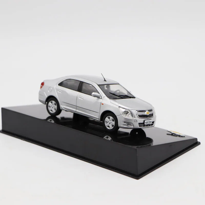 IXO 1/43 Chevrolet Cobalt LTZ 1 4 2011 модель автомобиля из сплава статический автомобиль