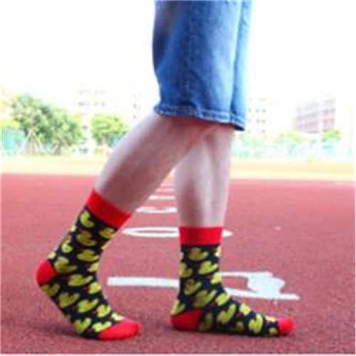 Black yellow duck Забавные женские креативные носки с рисунками животных, meias милые теплые хлопковые носки в стиле Харадзюку для девочек милые маленькие лисички - Цвет: Black yellow duck
