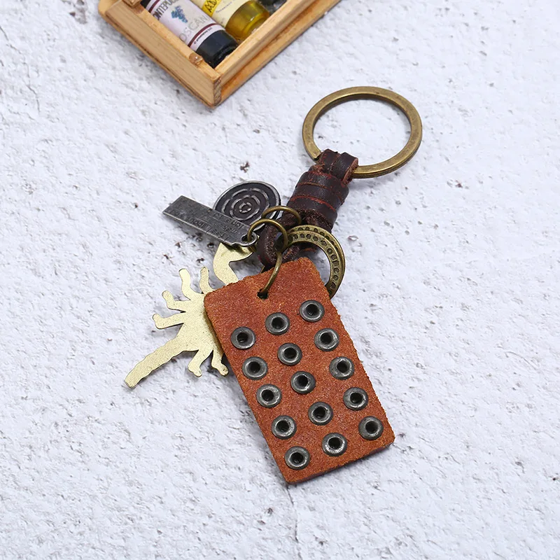 Модный металлический брелок в стиле панк-рок готика черные заклепки подвески