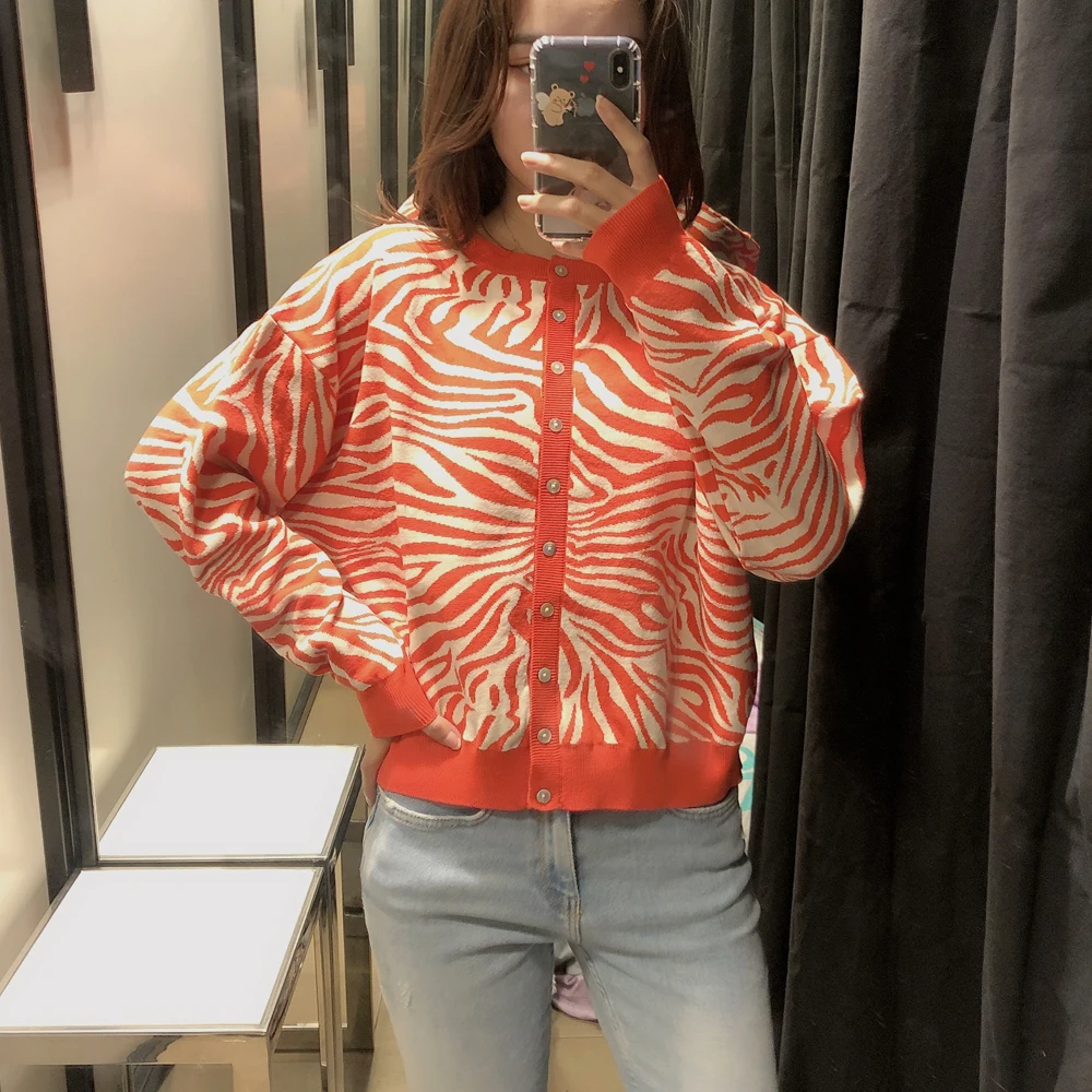 

JUNWU Autumn Women Red Zebra Print Round Neck Single-Breasted Elastic Long-Sleeved Knitted Sweater Cardigan Fashion Girlish