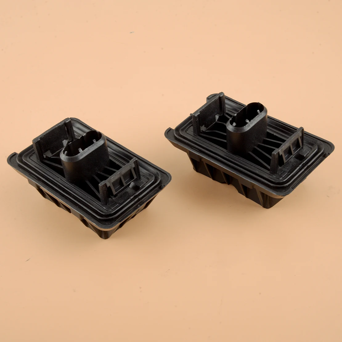 

51717169981 2Pcs Under Car Jack Jacking Lifting Support Pads Black Fit for BMW 1 2 3 4 6 Series Mini F55 F56 F57