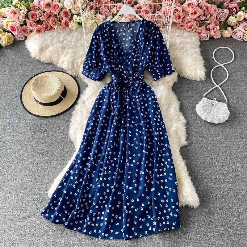 

KUSAHIKI 2021 Summer New Floral Dress Korean Slim Waist Short Sleeve V-neck Vestidos Elegant Sweet A-line Women Dress 6G055
