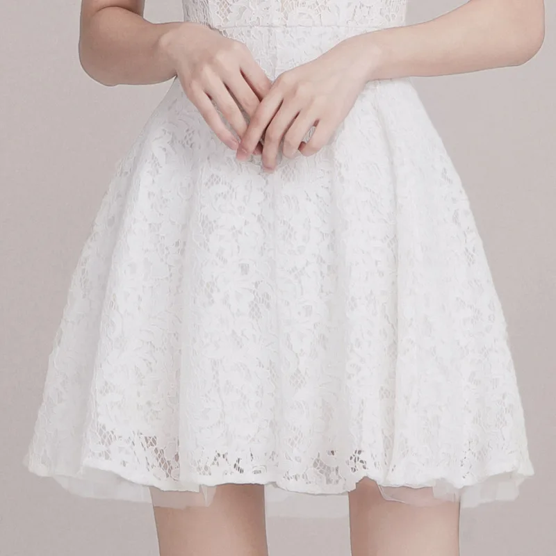 Женское винтажное мини платье Max Spri белое кружевное ТРАПЕЦИЕВИДНОЕ ПЛАТЬЕ С V