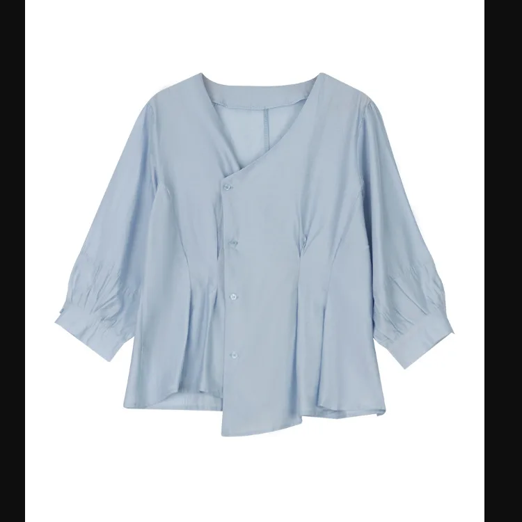

2021 summer Korean version of French style shirt female design sense fashion v-neck waist irregular top women