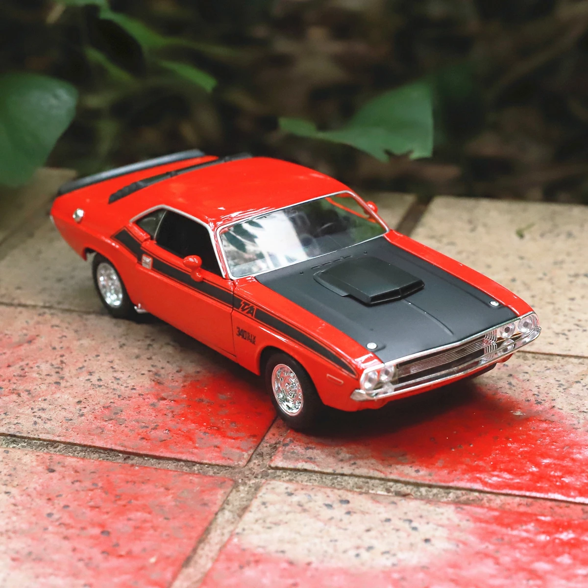 

Welly 1:24 1970 Dodge Challenger T/A сплав роскошный автомобиль литье под давлением оттягивание автомобилей модель коллекции игрушек