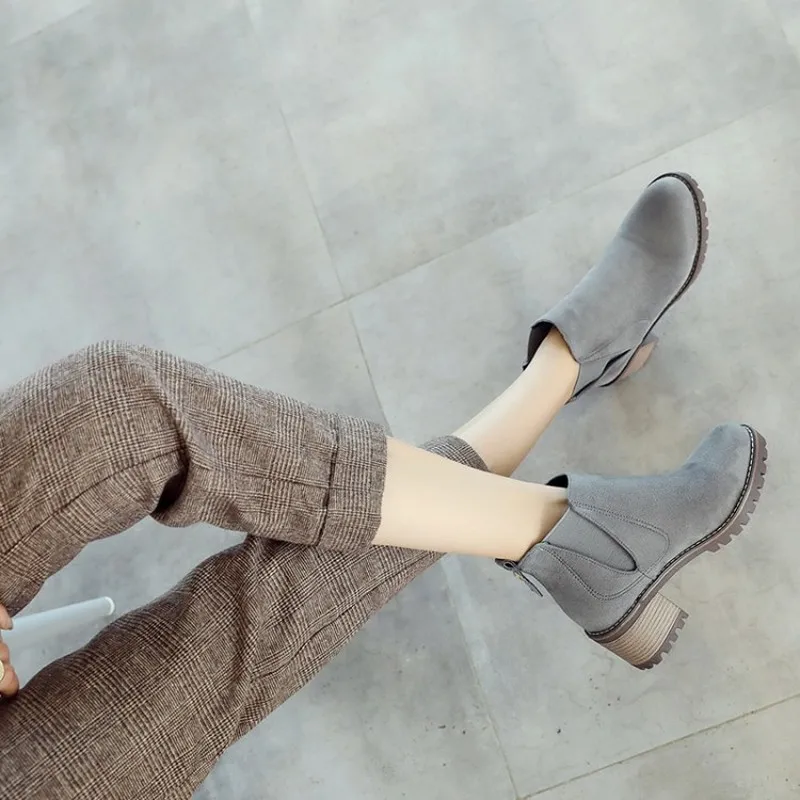 Женские ботинки Сезон осень зима Теплые ботильоны из флока на высоком каблуке с