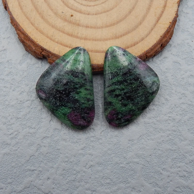 

Натуральный драгоценный камень рубин и Zoisite модные серьги кабошон Pairs28x19x5mm 8,6g