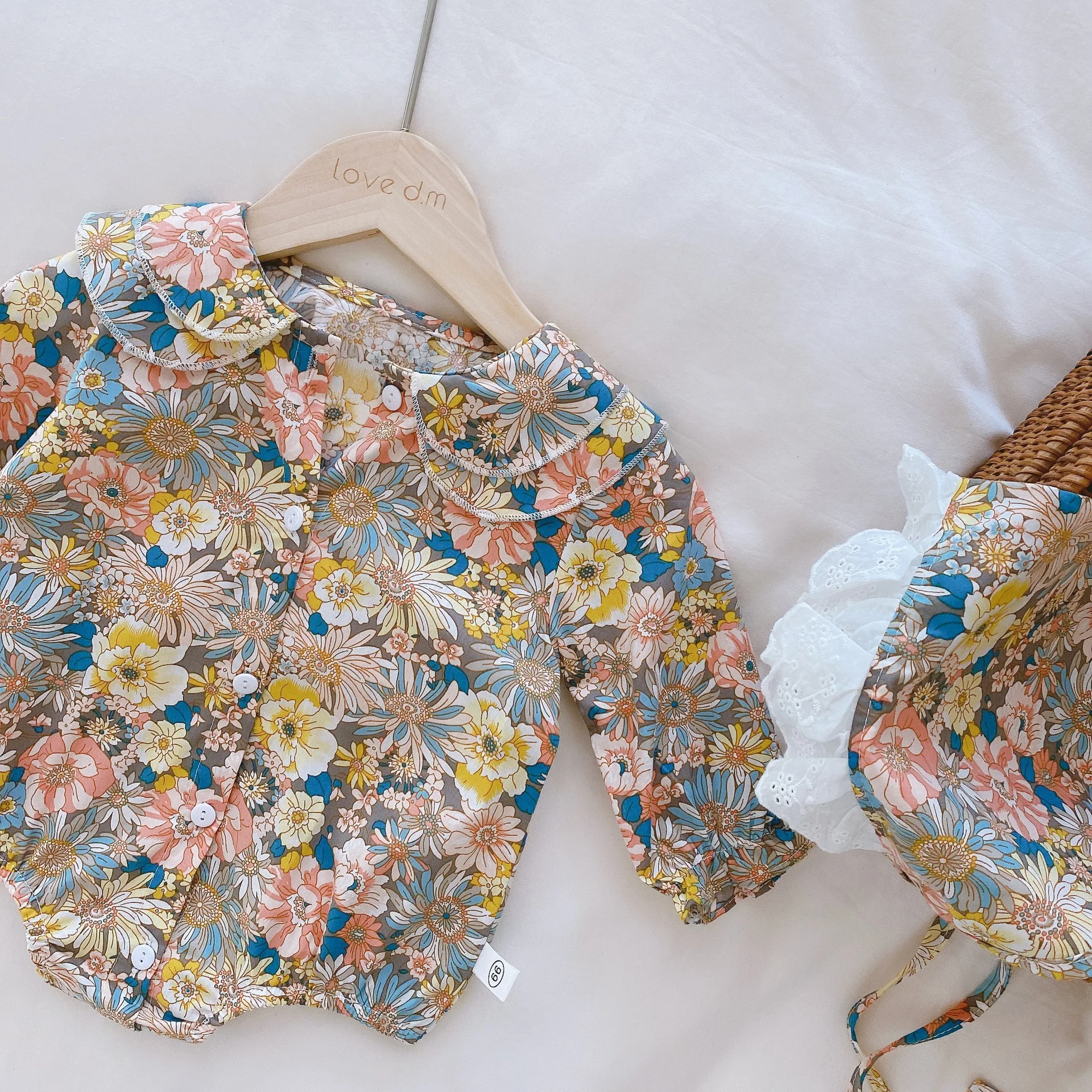 Осенний комплект для маленьких девочек с цветочным принтом и длинными рукавами С