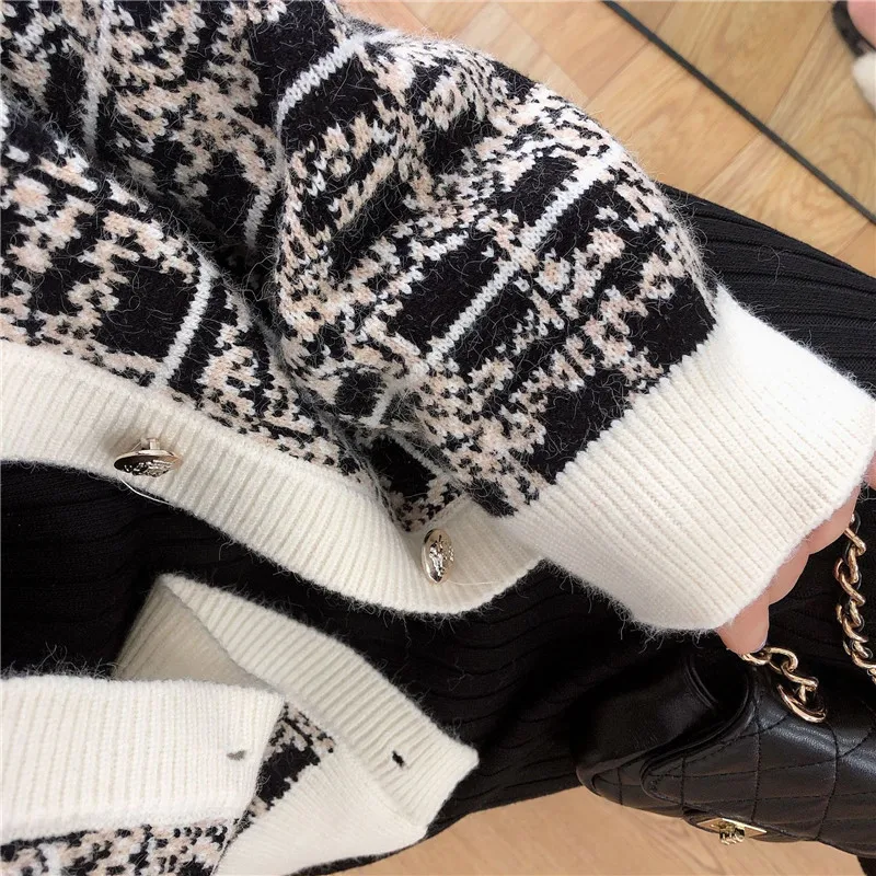 

Knitted Cardigan Sweater Women's Jacket 2020 Autumn And Winter New Korean Version Of The Plaid Small Fragrance Outer Wear C409