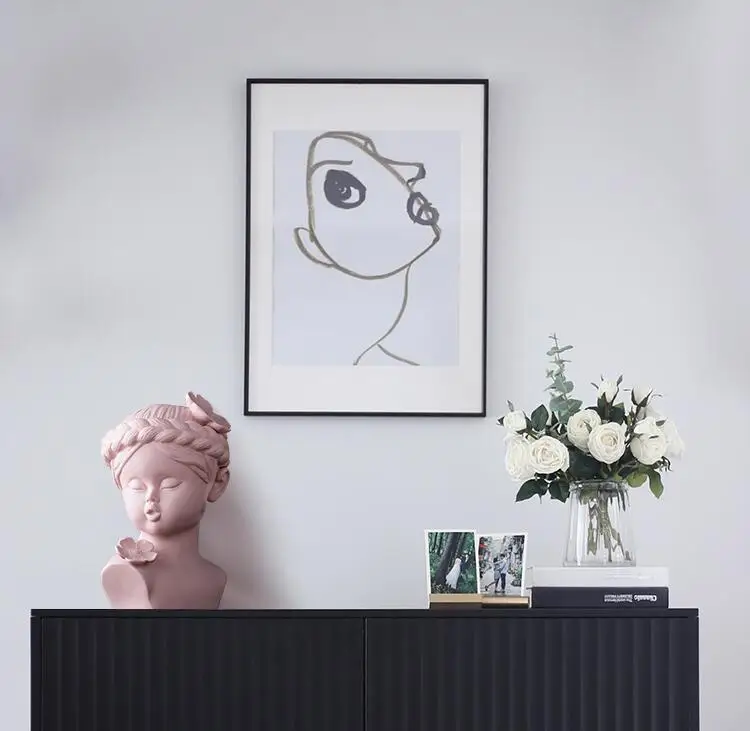 

Nordic Cute Resin Girl Character Figurines Home Furnishing Decoration Crafts Sculpture Birthday Gift Bar Hotel Desktop Ornament