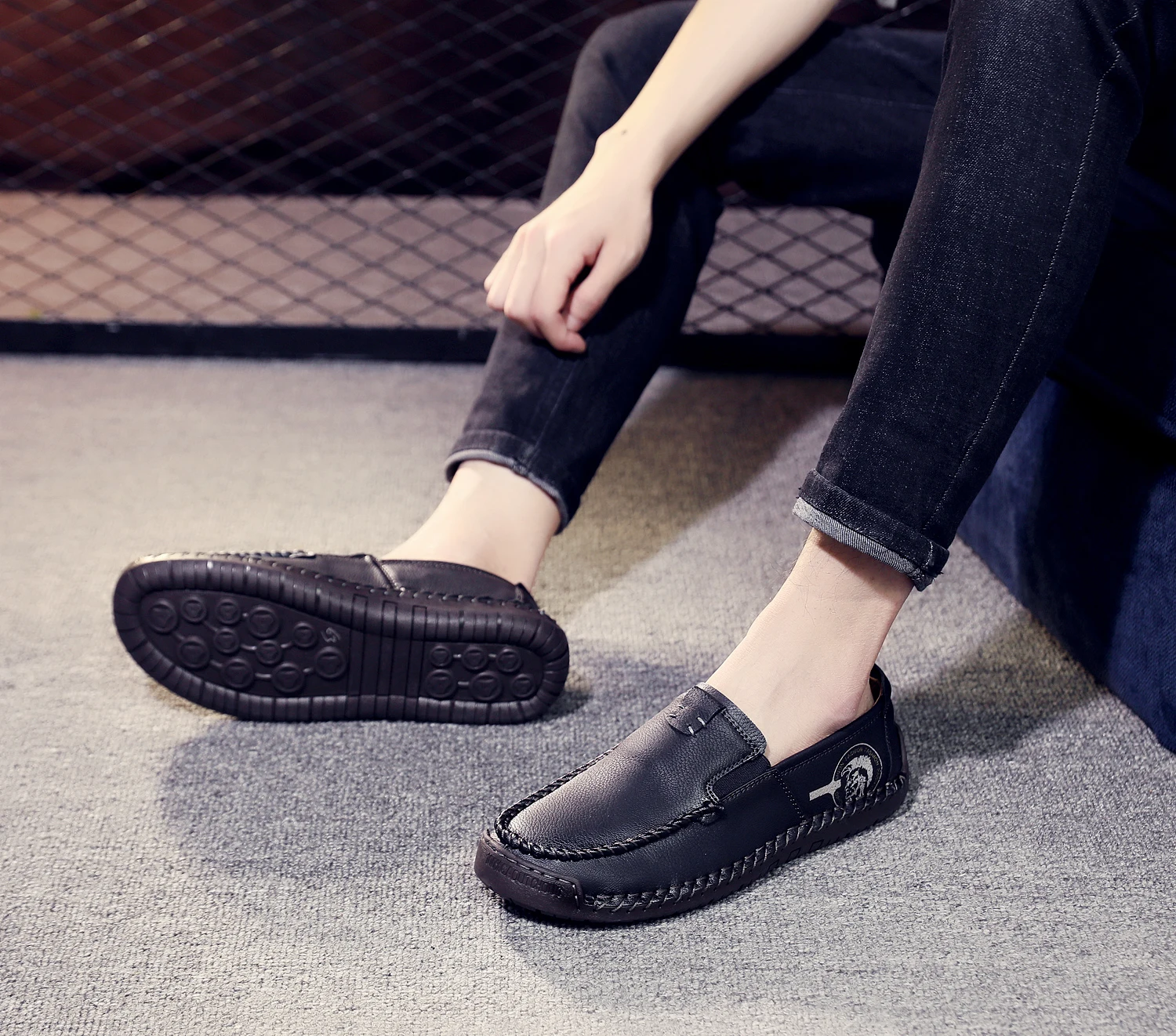 Мужские летние кожаные лоферы мягкие дышащие мокасины на плоской подошве