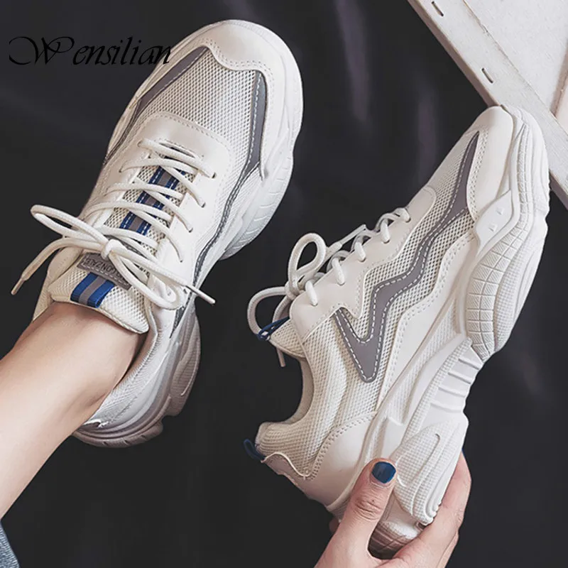 Кроссовки женские на шнуровке массивные светоотражающие Вулканизированная