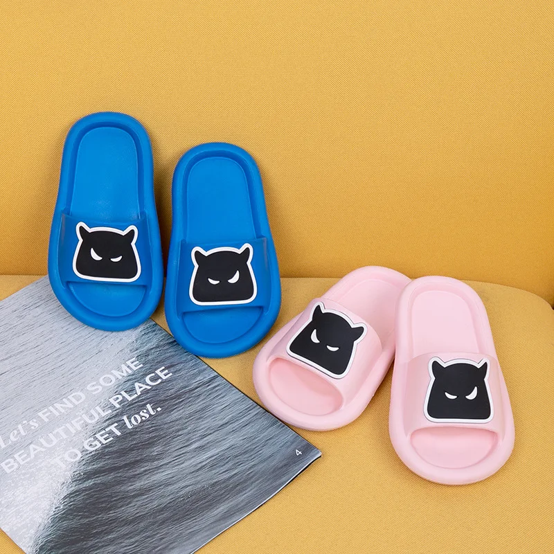 

2021 New Cartoon Children's Slippers Summer Indoor Shoes New Baby Flip Flops Home Comfort Boy / Girl Slipper Soft Sole