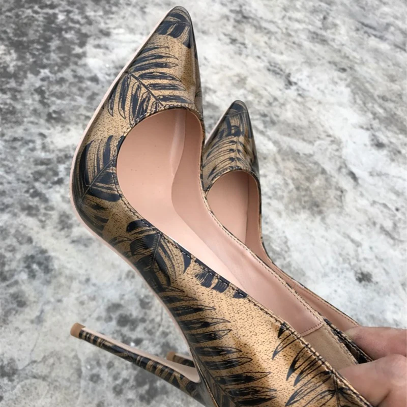 Женские туфли на высоком каблуке из лакированной кожи высокого качества