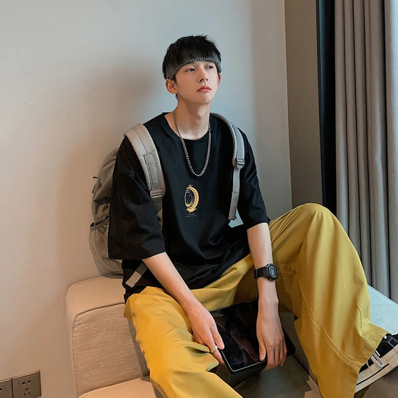 

Футболка мужская оверсайз с принтом Луны и коротким рукавом