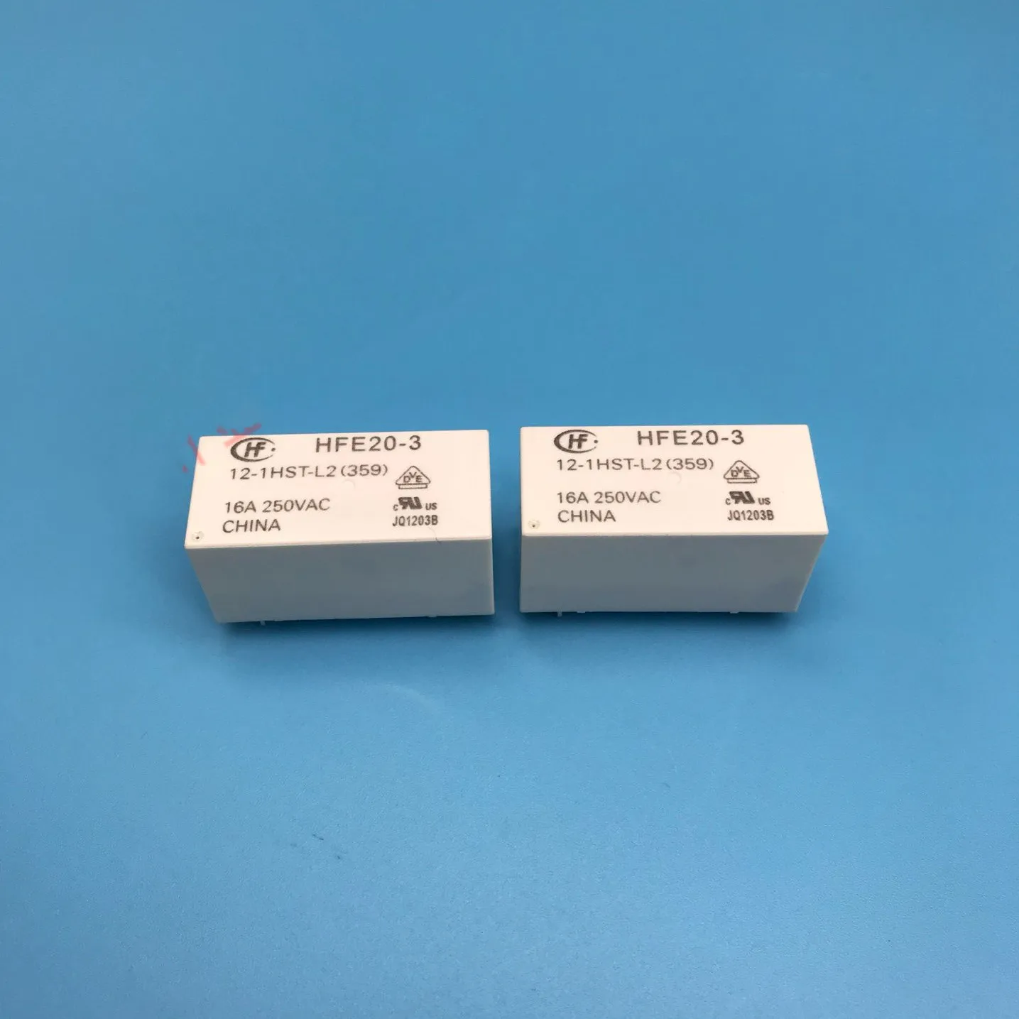 

HFE20-3-12-1HST-L2(359) 12VDC relays